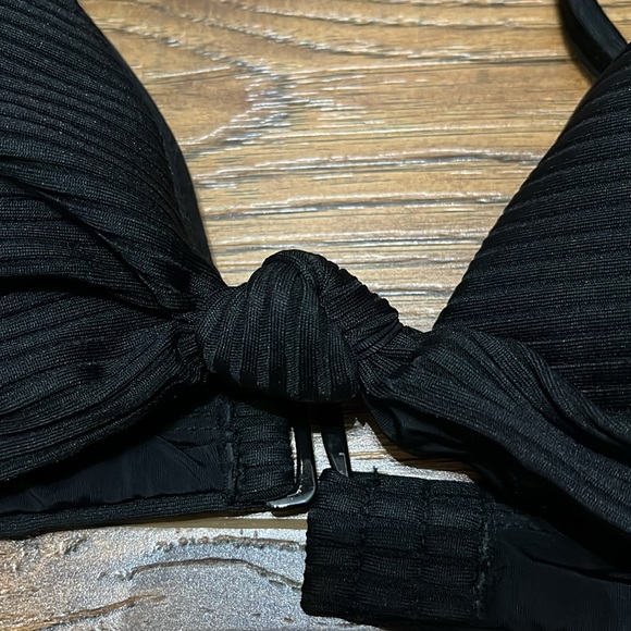 bikini top - Picture 2 of 4